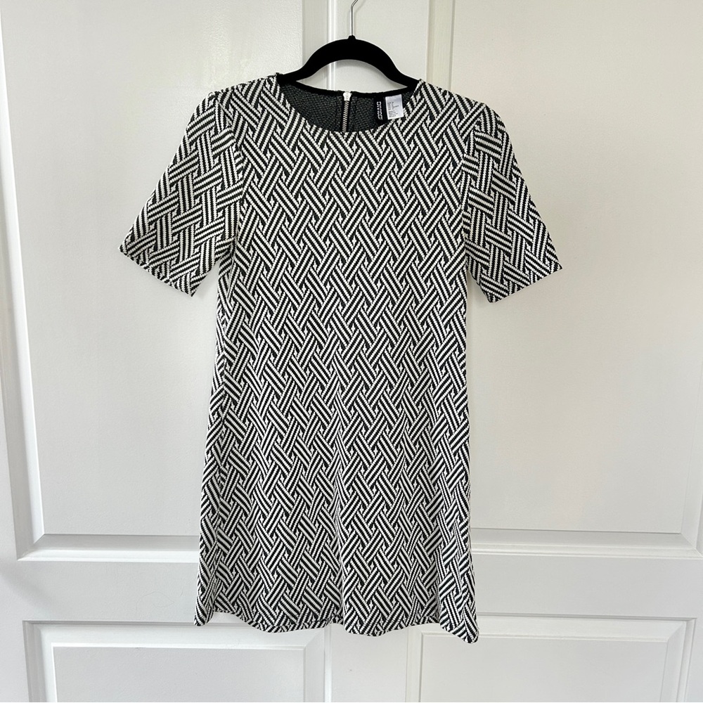 H&M Divided Knit Woven Herringbone Pattern Dress — Size 4